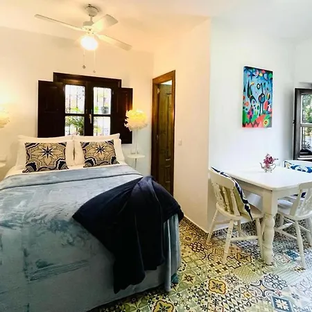 Casa Florestos - Studio Miro Old Town Apartment *